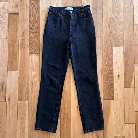 Abercrombie & Fitch 90s Straight Ultra High Rise Washed Black Jeans Size 26 - Picture 1 of 9